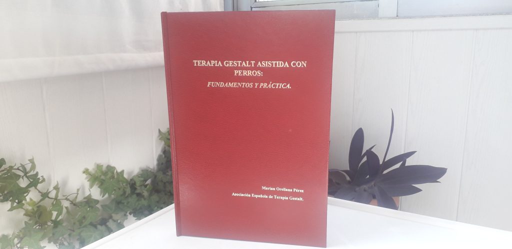 La Terapia Gestalt Asistida por perros: Fundamentos y Prácticas